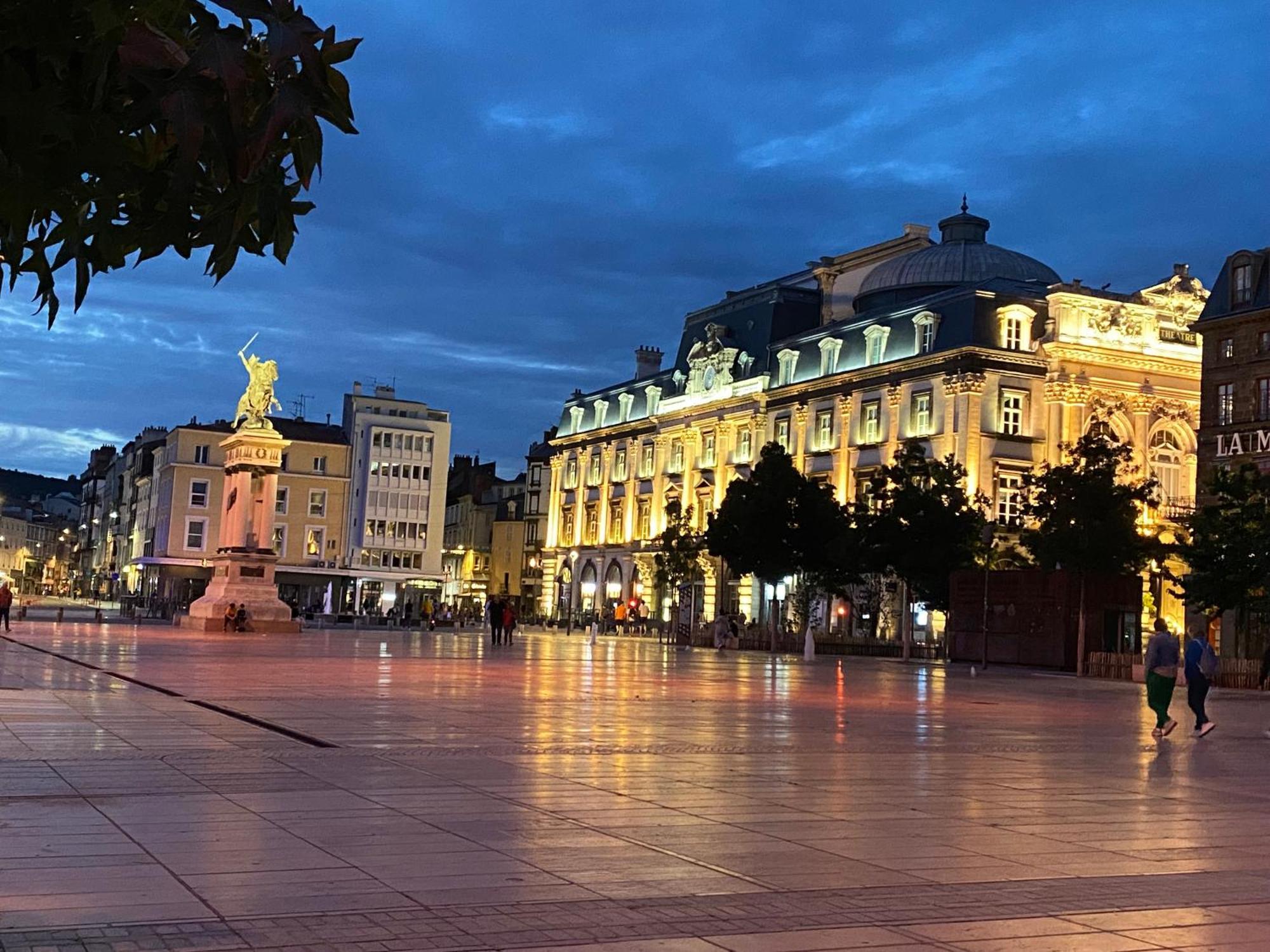 Parking Prive Gratuit, Balcon, 2 Chambres Клермон-Ферран Экстерьер фото